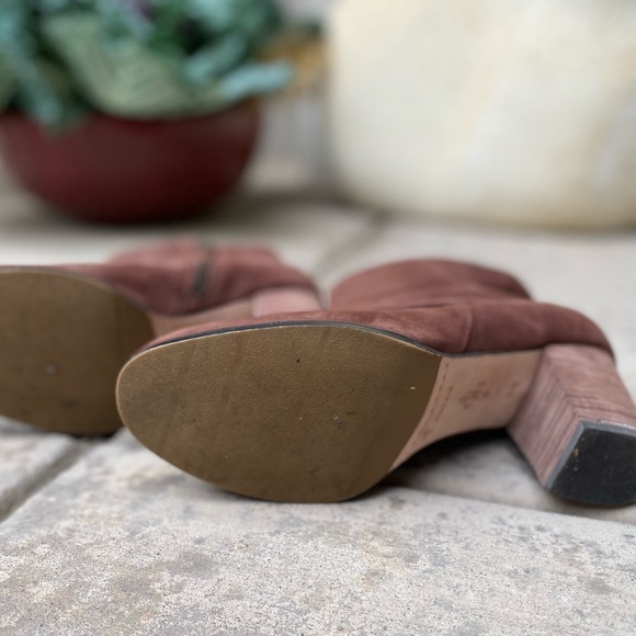 🎉 Host Pick 🎉 Cole Haan suede ankle boots - Picture 4 of 6
